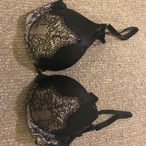 Victoria’s Secret Bombshell Plunge 34B black lace